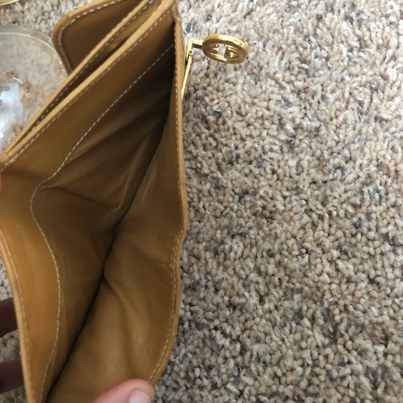 Gucci Micro GG Wallet - Picture 3 of 5